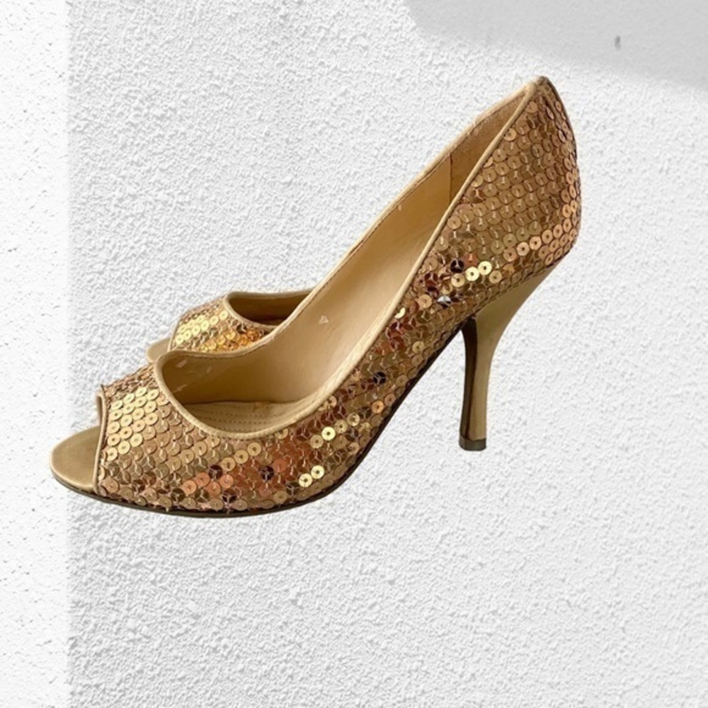 Enzo Angiolini Gold Sequence Pumps
